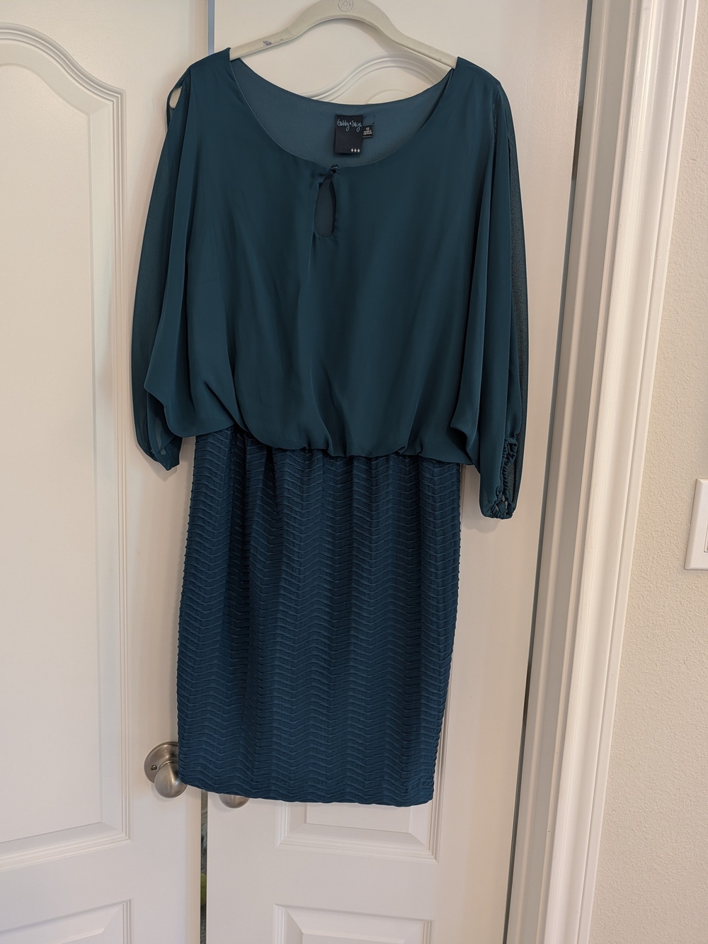 Gabby Skye Teal Midi Blouson Slit Sleeve Dress